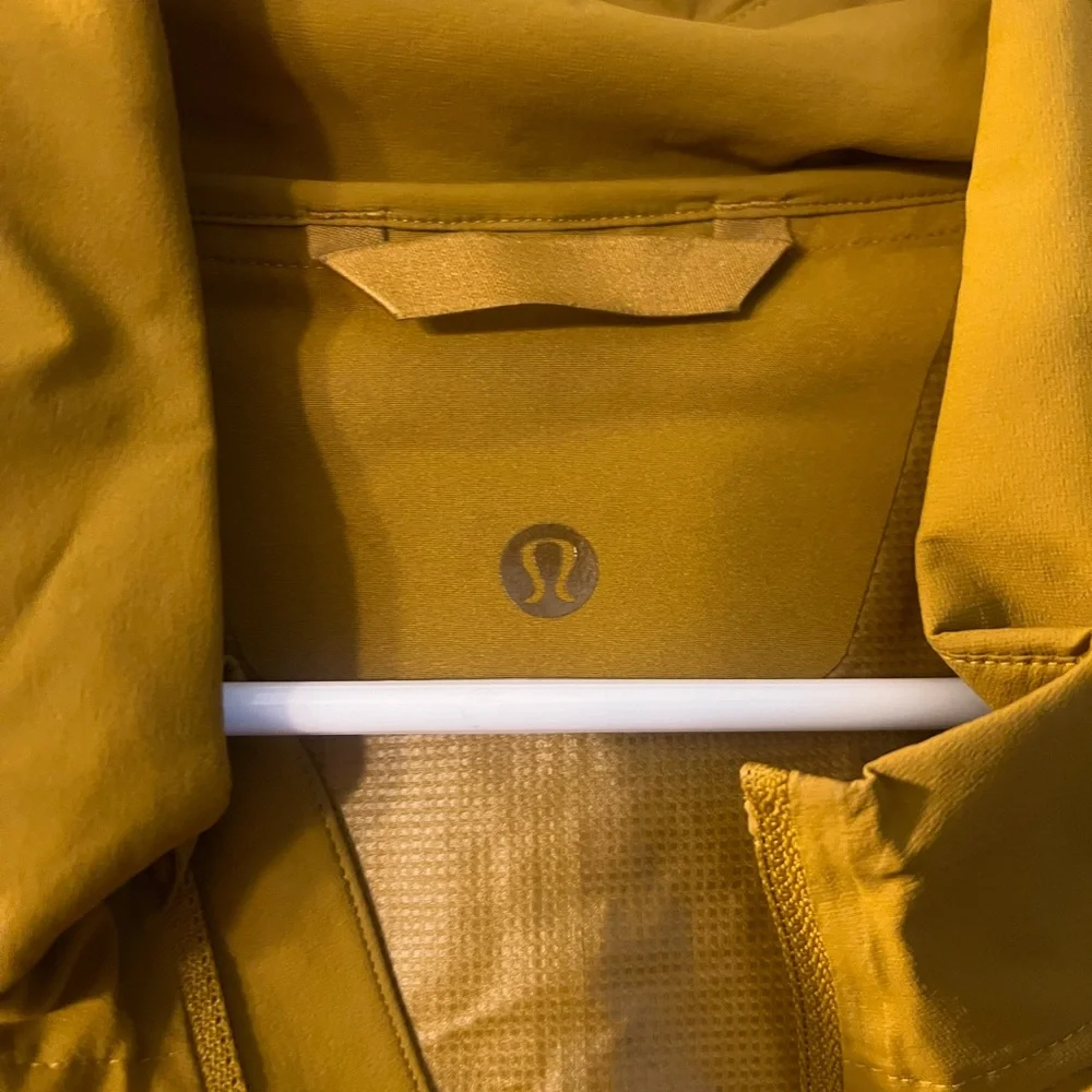 Lululemon Active Jacket
Gold Spice - Picture 8 of 8